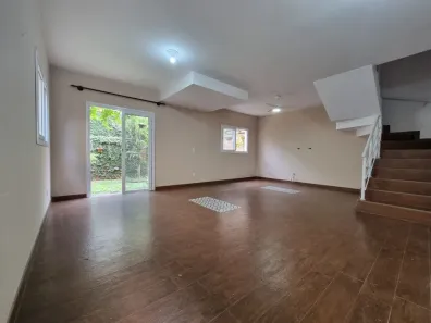 Casa com 4 Quartos para alugar, 130m² no Jardim Santa Maria, Jacareí