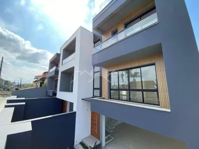 Casa com 3 Quartos à venda, 178m² no Floresta, Joinville