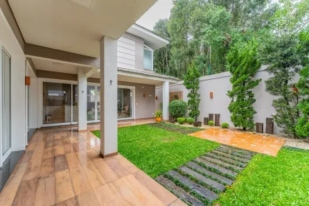 Casa de Condomínio com 3 Quartos à venda, 380m² no Campo Comprido, Curitiba
