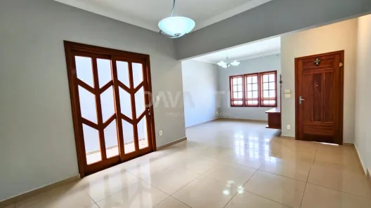 Casa com 3 Quartos à venda, 167m² no Jardim Zeni, Jaguariúna