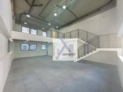 Sala Comercial à venda, 130m² no Vila Uberabinha, São Paulo