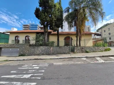 Ponto Comercial com 4 Quartos para alugar, 325m² no Centro, Juiz de Fora