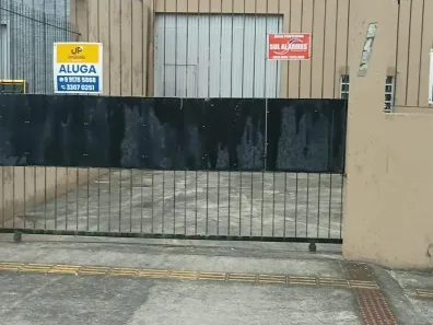 Prédio Comercial para alugar, 197m² no Três Vendas, Pelotas