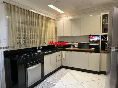 Casa com 3 Quartos à venda, 110m² no Jardim Pararangaba, São José dos Campos