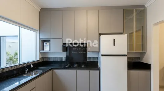 Casa com 3 Quartos à venda, 141m² no Jardim Patrícia, Uberlândia