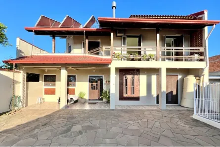 Casa com 3 Quartos à venda, 242m² no Harmonia, Canoas