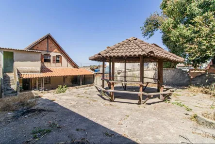 Casa com 3 Quartos à venda, 207m² no Conjunto Água Branca, Contagem