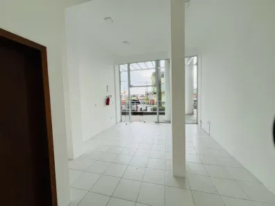 Sala Comercial à venda, 34m² no Rio Caveiras, Biguaçu