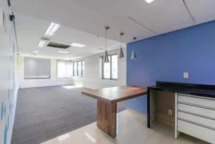 Sala Comercial à venda, 48m² no Vila Cordeiro, São Paulo