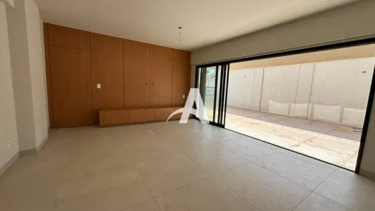 Apartamento com 3 Quartos para alugar, 138m² no Morada da Colina, Uberlândia