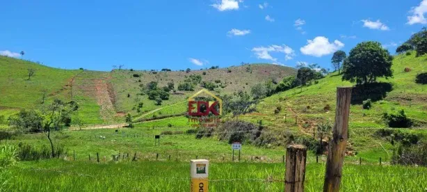 Fazenda/Sítio com 2 Quartos à venda, 80m² no Jardim Paraíso, Jacareí