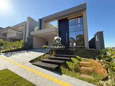 Casa com 3 Quartos para alugar, 360m² no Jardins Nápoles, Senador Canedo