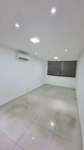 Sala Comercial para alugar, 25m² no Taquara, Rio de Janeiro