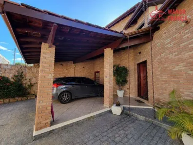Casa com 3 Quartos à venda, 248m² no Parque Residencial Anna Guilhermina Rois Alves, Guaratinguetá