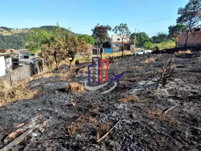 Lote/Terreno à venda, 360m² no João Paulo II, Mateus Leme