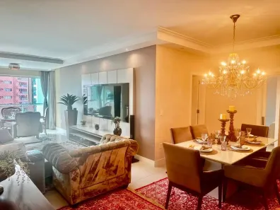 Apartamento com 4 Quartos para alugar, 140m² no Centro, Balneário Camboriú