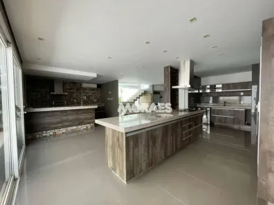 Casa de Condomínio com 3 Quartos à venda, 450m² no Residencial Lago Sul, Bauru