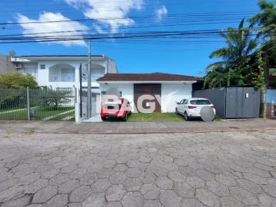 Imóvel Comercial para alugar, 140m² no Córrego Grande, Florianópolis