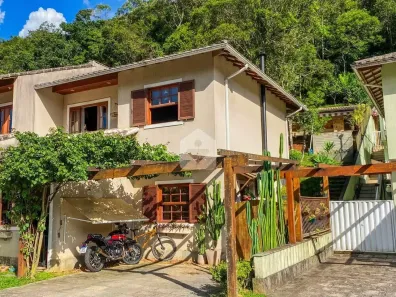 Casa com 2 Quartos à venda, 140m² no Independência, Petrópolis