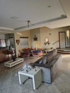 Casa com 3 Quartos para alugar, 300m² no Parque Santa Cecília, Piracicaba