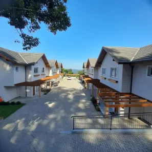 Casa com 2 Quartos à venda, 83m² no Várzea Grande 1º de Maio, Gramado
