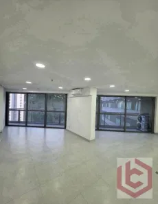 Sala Comercial para alugar, 111m² no Valongo, Santos