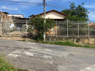 Casa com 3 Quartos à venda, 163m² no Ressaca, Contagem
