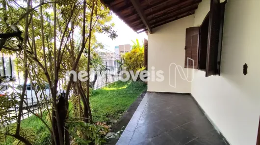 Casa com 3 Quartos para alugar, 225m² no Ouro Preto, Belo Horizonte