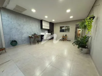 Casa com 3 Quartos à venda, 118m² no Santa Rosa, Uberlândia