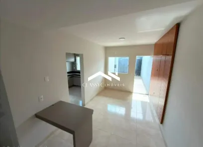 Sobrado com 2 Quartos para alugar, 72m² no Novo Mundo, Uberlândia