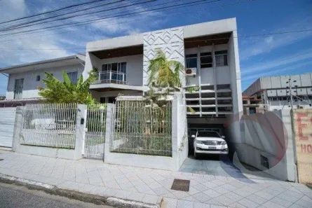 Prédio Comercial com 3 Quartos à venda, 483m² no Estreito, Florianópolis