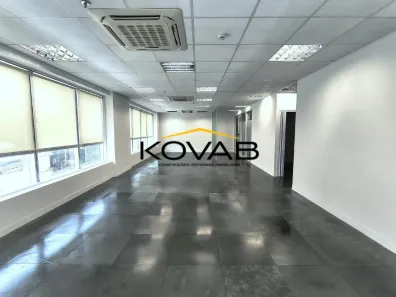 Sala Comercial para alugar, 136m² no Indianópolis, São Paulo