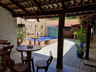 Casa com 3 Quartos à venda, 300m² no Residencial Petrópolis, Goiânia