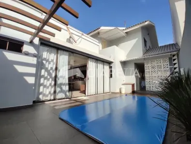 Sobrado com 2 Quartos à venda, 135m² no Centro, Toledo