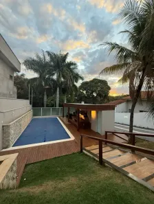 Casa de Condomínio com 4 Quartos à venda, 300m² no Jardins Madri, Goiânia