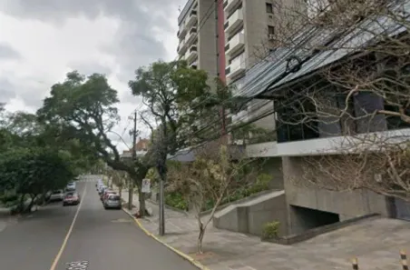 Sala Comercial à venda, 129m² no Três Figueiras, Porto Alegre