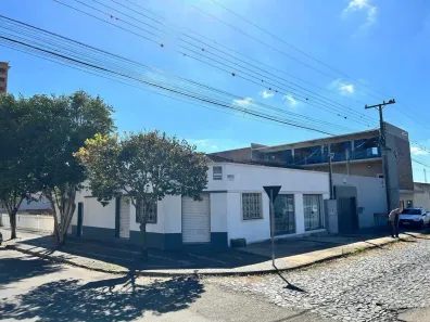 Imóvel Comercial à venda, 330m² no Uvaranas, Ponta Grossa