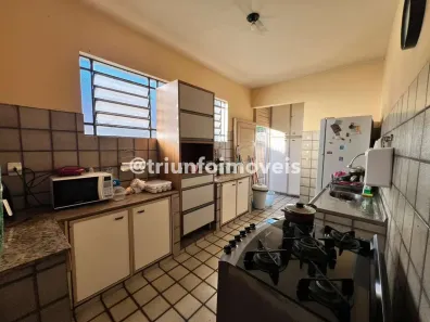 Casa com 3 Quartos à venda, 300m² no Ilhotas, Teresina