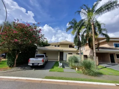 Casa de Condomínio com 3 Quartos à venda, 276m² no Jardins Atenas, Goiânia