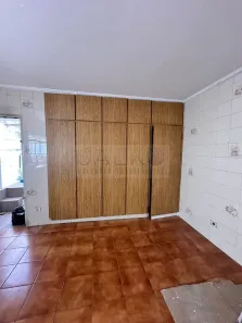 Casa com 3 Quartos para alugar, 250m² no Vila Romana, São Paulo