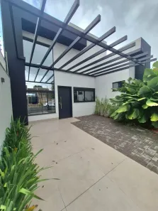 Casa com 2 Quartos à venda, 90m² no Jardim Paulista III, Maringá