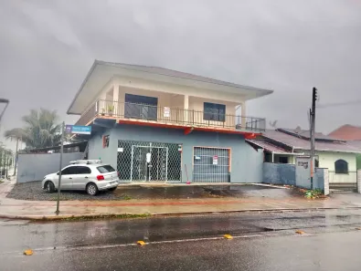 Casa com 3 Quartos à venda, 348m² no Aventureiro, Joinville