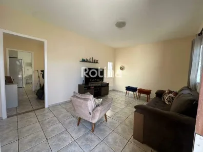 Casa com 3 Quartos à venda, 155m² no Santa Rosa, Uberlândia