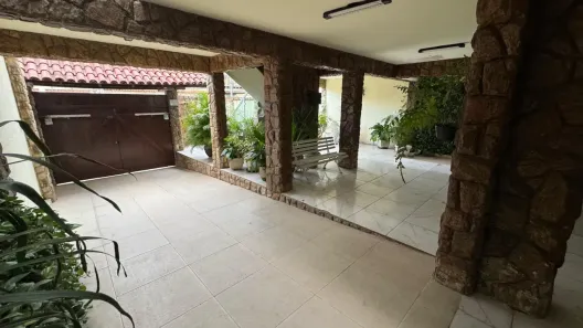 Sobrado com 4 Quartos à venda, 210m² no Campo Grande, Rio de Janeiro