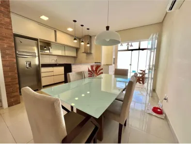 Sobrado com 3 Quartos à venda, 166m² no Estância Velha, Canoas