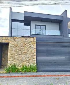 Casa com 3 Quartos à venda, 233m² no América, Joinville