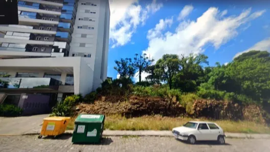 Lote/Terreno à venda, 951m² no Petrópolis, Caxias do Sul