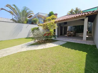 Casa com 3 Quartos à venda, 270m² no Vila Oliveira, Mogi das Cruzes