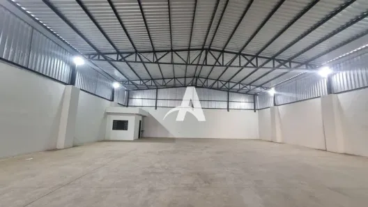Galpão/Depósito/Armazém para alugar, 450m² no Tibery, Uberlândia