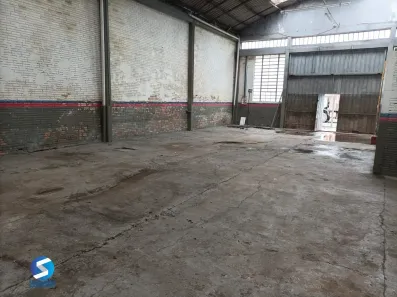 Galpão/Depósito/Armazém com 2 Quartos para alugar, 300m² no Navegantes, Porto Alegre